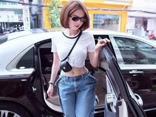 Bắt chước Kendall Jenner, Ngọc Trinh diện mốt quần ngược ra đường