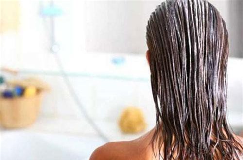 Bỏ túi 8 bí kíp ngăn ngừa gàu hiệu quả trong mùa hanh khô