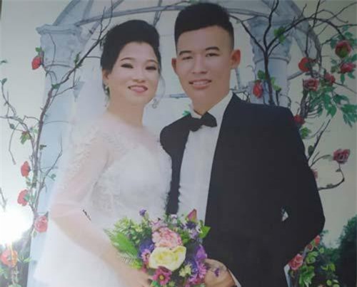 Cặp đôi cô dâu 41 tuổi, chủ rể 20 tuổi: 'Người ta đồn thổi...'