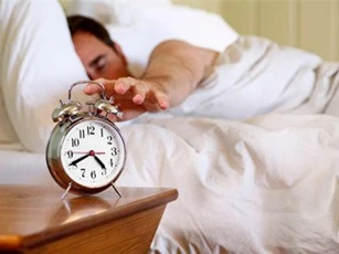 Dậy sớm buổi sáng kiểu này còn nguy hại hơn thức khuya