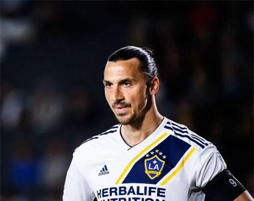 Ibrahimovic thông báo sắp trở lại Tây Ban Nha chơi bóng