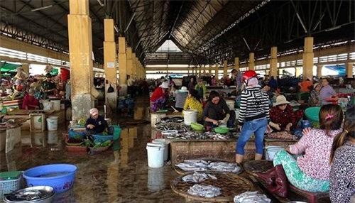 Khánh Hòa: Kinh doanh, sản xuất đình trệ vì bão số 5