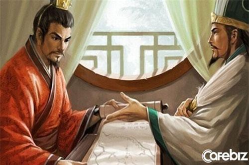 Sư phụ truyền kì của Gia Cát Lượng, người bồi dưỡng nên một quân sư xuất chúng, từng nói 10 chữ dự đoán chính xác cuộc đời của Khổng Minh