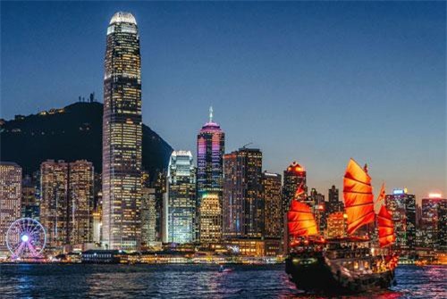 Top 10 nước nhiều người siêu giàu nhất thế giới