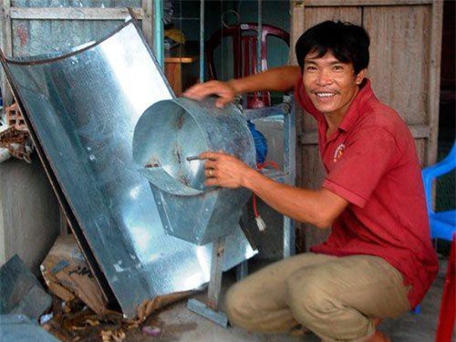 Bình Định: Anh nông dân thoát nghèo nhờ máy thái rau