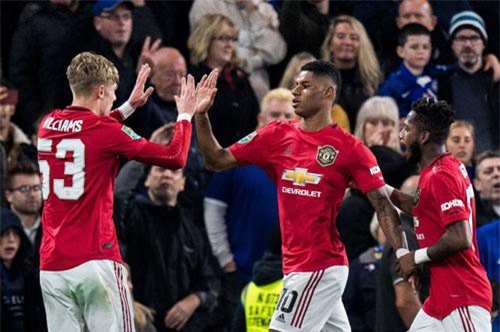 CLIP: Rashford lập siêu phẩm, M.U đả bại Chelsea