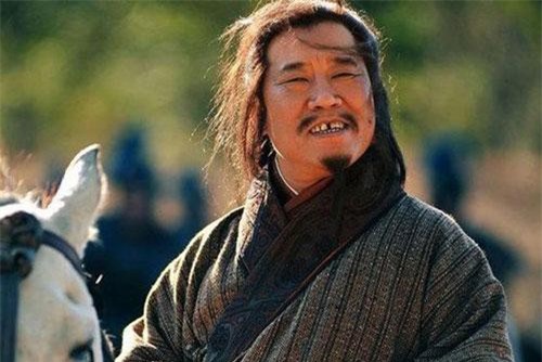 Chỉ vì thiếu sự độ lượng, Tôn Quyền đã đánh mất mưu sĩ có tài ngang với Khổng Minh