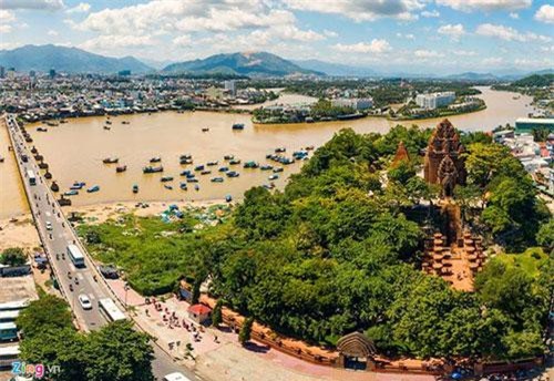 Khám phá thành phố được mệnh danh 'Hòn ngọc của Biển Đông'