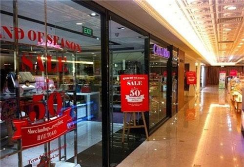 Kinh doanh dịch vụ hàng không lãi khủng, ông Johnathan Hạnh Nguyễn có chiến lược hàng hiệu Tràng Tiền Plaza thế nào?