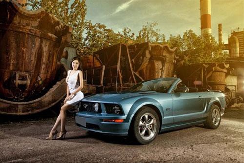 Ngắm người đẹp khoe dáng bên xe thể thao Ford Mustang