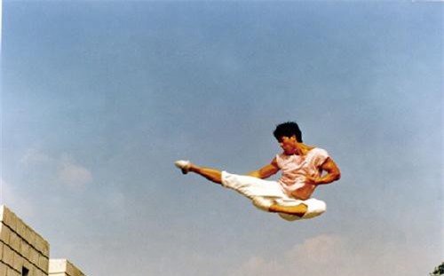 Tuổi thơ dữ dội và quá khứ 'đen tối' của Chân Tử Đan