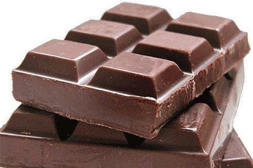 6 món ăn vặt lành mạnh nên tích sẵn trong ngăn kéo bàn làm việc