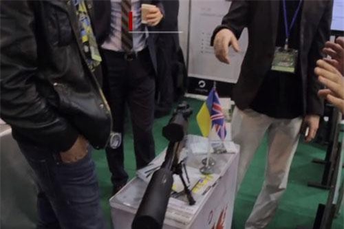 Cận cảnh súng bắn tỉa Ukraine xuyên thủng được xe tăng Armata