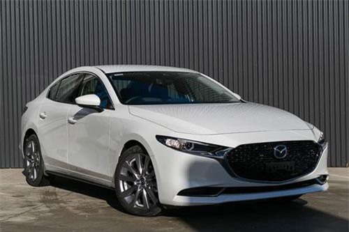 Công bố đề cử giải xe hơi châu Âu 2020: Mazda 3, Toyota Camry góp mặt