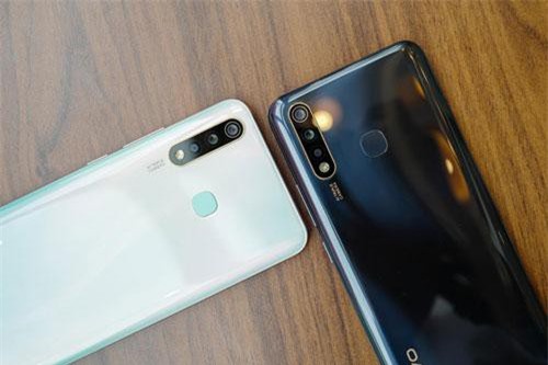 Trên tay 'smartphone quốc dân' vừa lên kệ tại Việt Nam