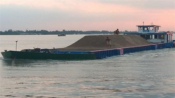 Vĩnh Long: Triển khai Kế hoạch kiểm tra chuyên đề về hoạt động vận chuyển, mua bán cát sông