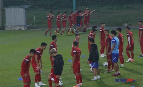 HLV Park Hang-seo dành ưu tiên đặc biệt cho Quang Hải và đồng đội