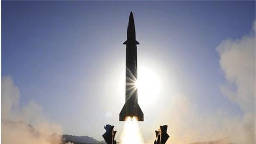 Khám phá sức mạnh hệ thống tên lửa Cự Lang của Trung Quốc