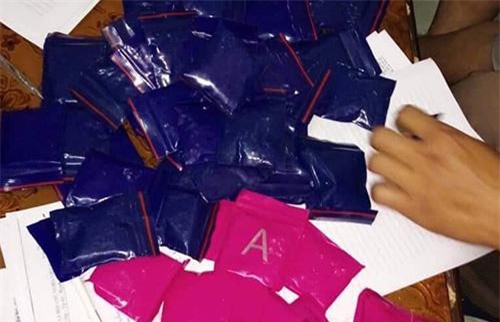 Sơn La: Bắt giữ vụ vận chuyển trái phép 16.400 viên hồng phiến