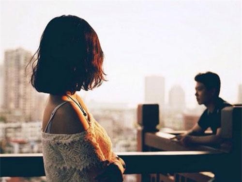 3 lý do đàn ông khắc nghiệt với vợ nhưng lại vô cùng tử tế với người dưng