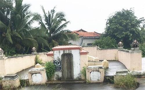 Bí ẩn ngôi mộ mang nhiều huyền thoại ở Long An