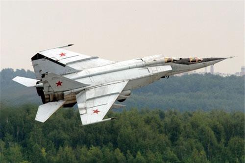 Đâu là huyền thoại chiến đấu cơ nhanh nhất thế giới ngoài tuổi 50?