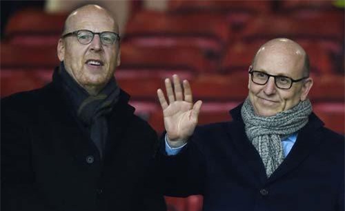 Gặp mặt với Hoàng gia Ả Rập Xê Út, nhà Glazer ra điều kiện 'khủng' để bán MU