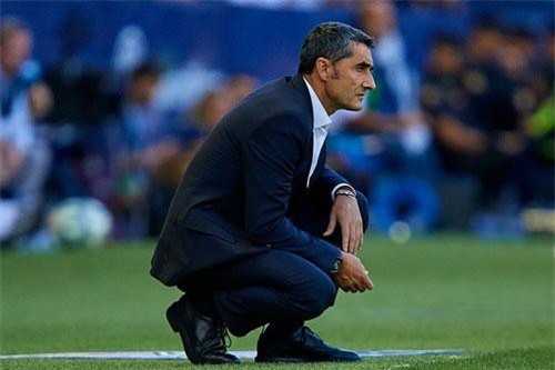 HLV Valverde tuyên bố 'sốc' sau khi Barca thua đau trước Levante