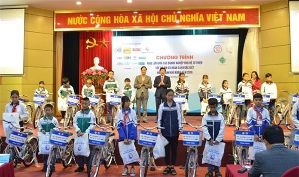 Hà Nội: 15 doanh nghiệp ủng hộ 550 triệu đồng cho trẻ em có hoàn cảnh khó khăn