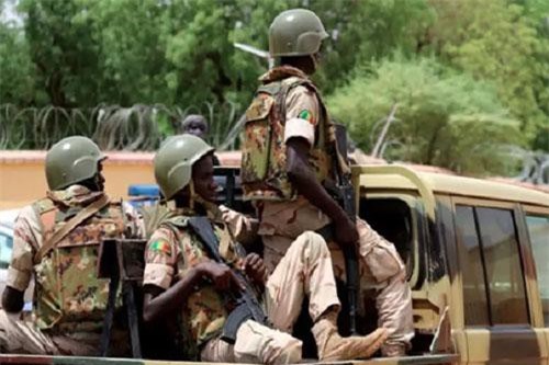 IS nhận gây ra vụ tấn công đẫm máu khiến 53 binh sĩ Mali thiệt mạng