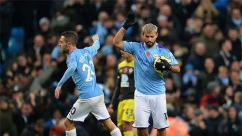 Man City giành 3 điểm nhọc nhằn trước Southampton