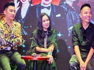 Quang Hà tuyên bố sẽ tạm dừng ca hát sau sự cố cháy Cung Việt Xô