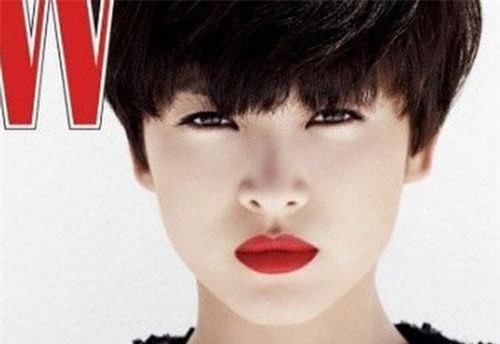 Song Hye Kyo 'xuống tóc' ngắn cũn cỡn hậu ly hôn, chuyện gì đây?