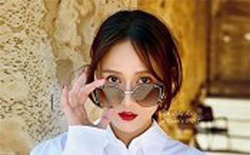 Tuổi 40, nhan sắc của 'Đông Phương Bất Bại' Trần Kiều Ân ra sao?