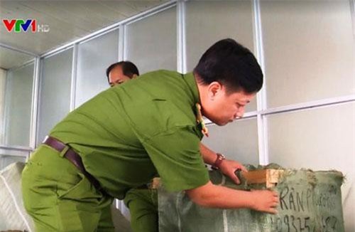 Đà Nẵng: Bắt giữ 8 tấn hàng hóa không rõ xuất xứ