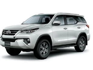 'Hàng nóng' Toyota Fortuner giảm giá hơn 100 triệu đầu tháng 10