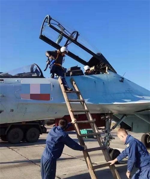 Hình ảnh ngộ nghĩnh của Không quân Nga trên báo Trung Quốc