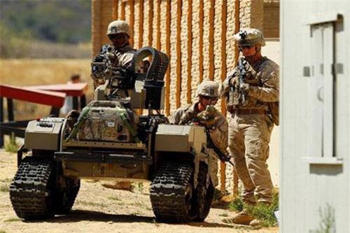 Mỹ trang bị robot chiến đấu chạy pin cực mạnh