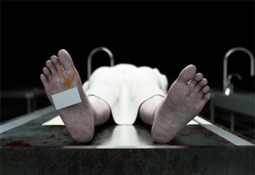 Người phụ nữ sống chung xác chết và sự thực đẫm nước mắt