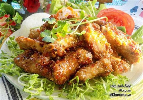 Sườn rim mắm tỏi đậm đà kiểu này bảo sao cơm nấu nhiều vẫn hết bay