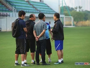 Thầy Park cử trinh thám soi giò Thái Lan và UAE