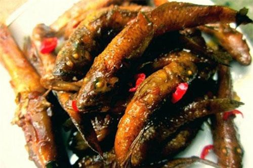 Clip: Bí quyết làm cá bống kho dưa cực đưa cơm