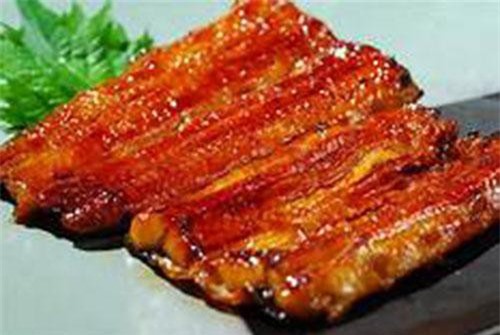 Clip: Thử sức với lươn nướng Hàn Quốc thơm ngon đến từng thớ thịt