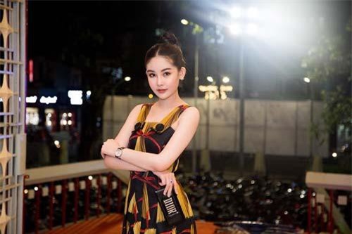 Lê Âu Ngân Anh: 'Đã đi thi hoa hậu thì xác định không làm nền cho ai cả'