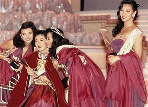 Ngô Ỷ Lợi - Hoa hậu từ bỏ tất cả vì Thành Long