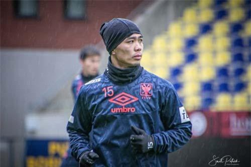 Truyền thông Bỉ: 'Công Phượng không mang đến giá trị gì cho Sint-Truiden'