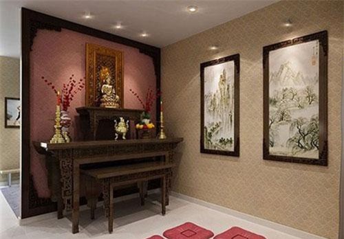 Để bàn thờ cạnh chỗ ngủ, thần linh trách phạt, cả năm lận đận lao đao