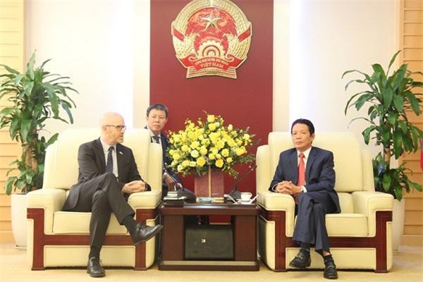 Facebook chính thức sản xuất kính thực tế ảo Oculus Rift S tại Việt Nam