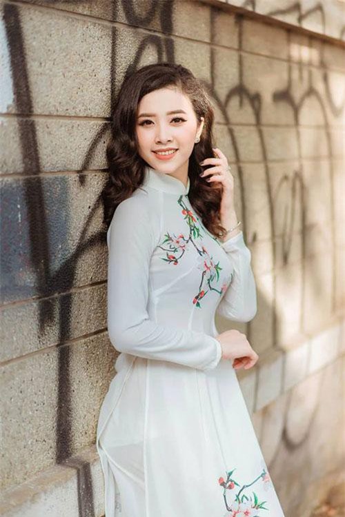 Á hậu Thúy An xuất hiện nóng bỏng trên trang chủ Miss Intercontinental