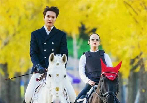 Hậu xuất ngũ, Lee Min Ho hóa 'bạch mã hoàng tử' trên phim trường